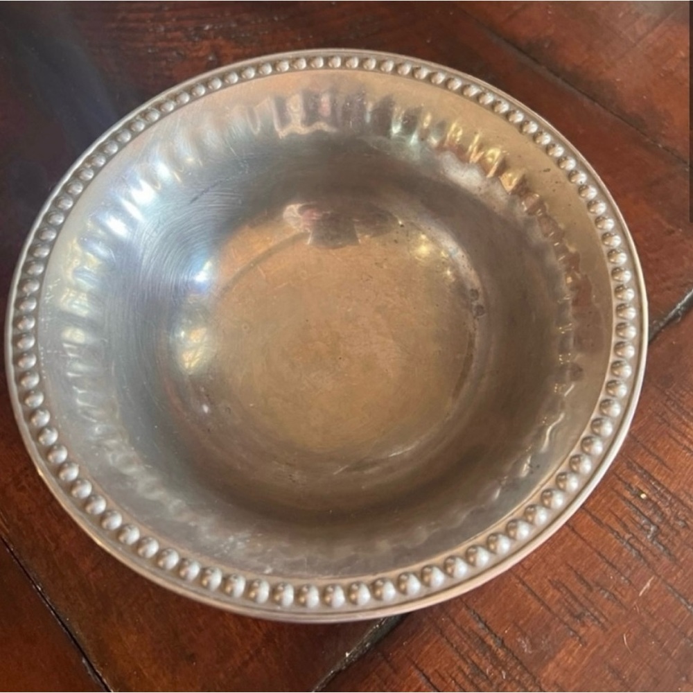 Wilson Armetale 6” silver/pewter round flutes & pearl soup salad bowl serving